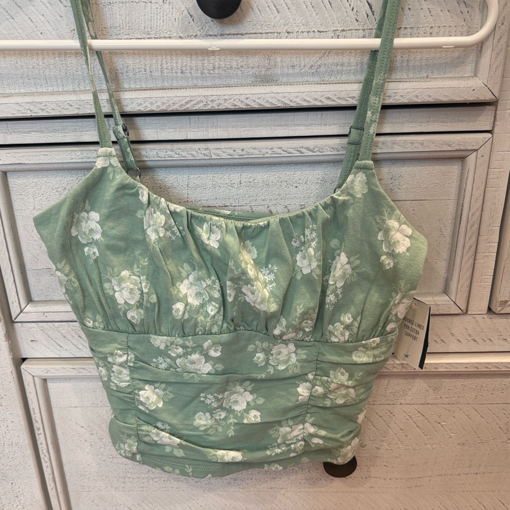 ⚡️⚡️Hollister Floral Green Women's Top